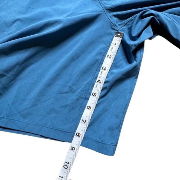 Lululemon‎ Blue Active Wear Athleisure Shorts in Size XL - Picture 4 of 7